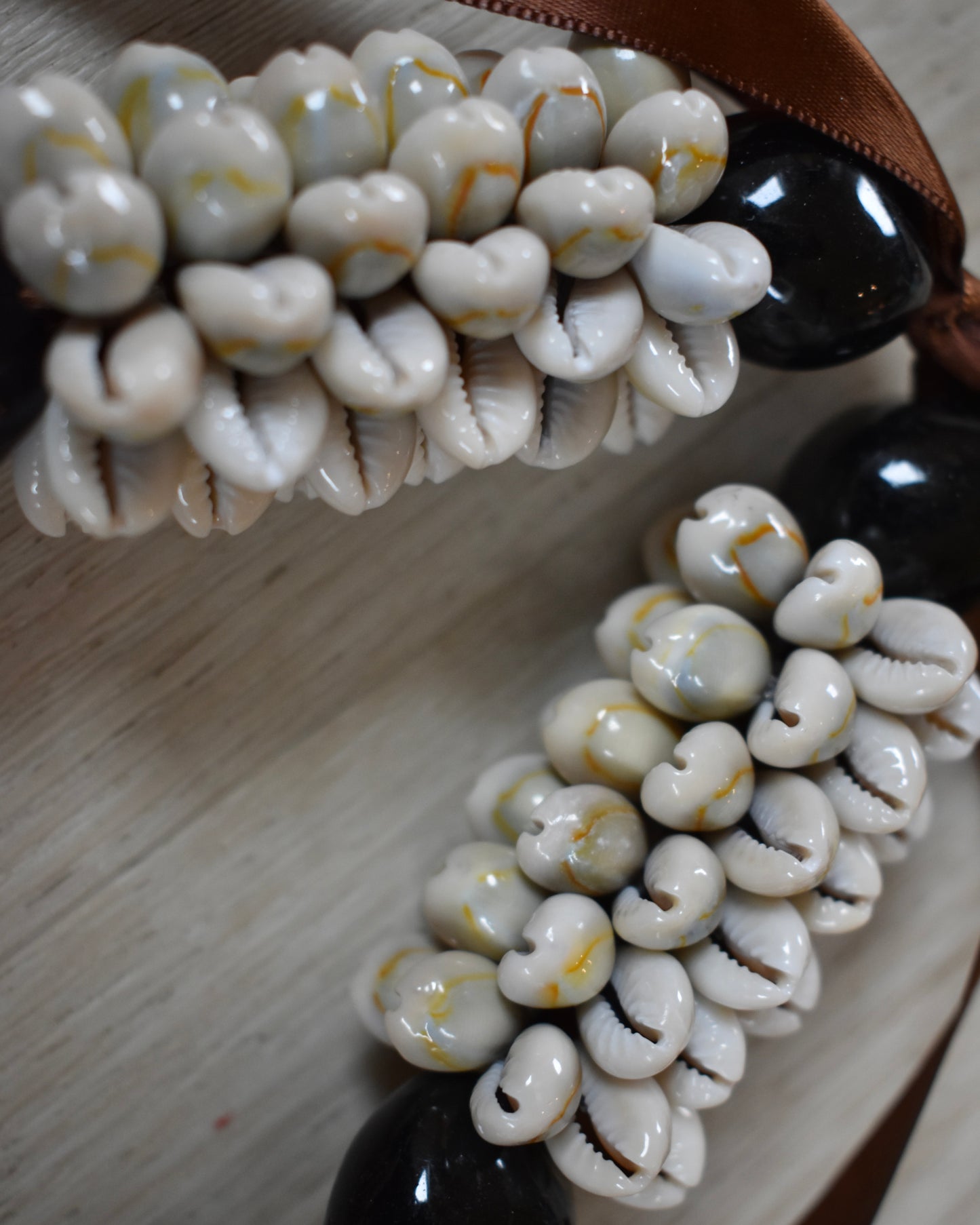 Grey Chunky Cowrie + Black Kukui Nut Shell Lei