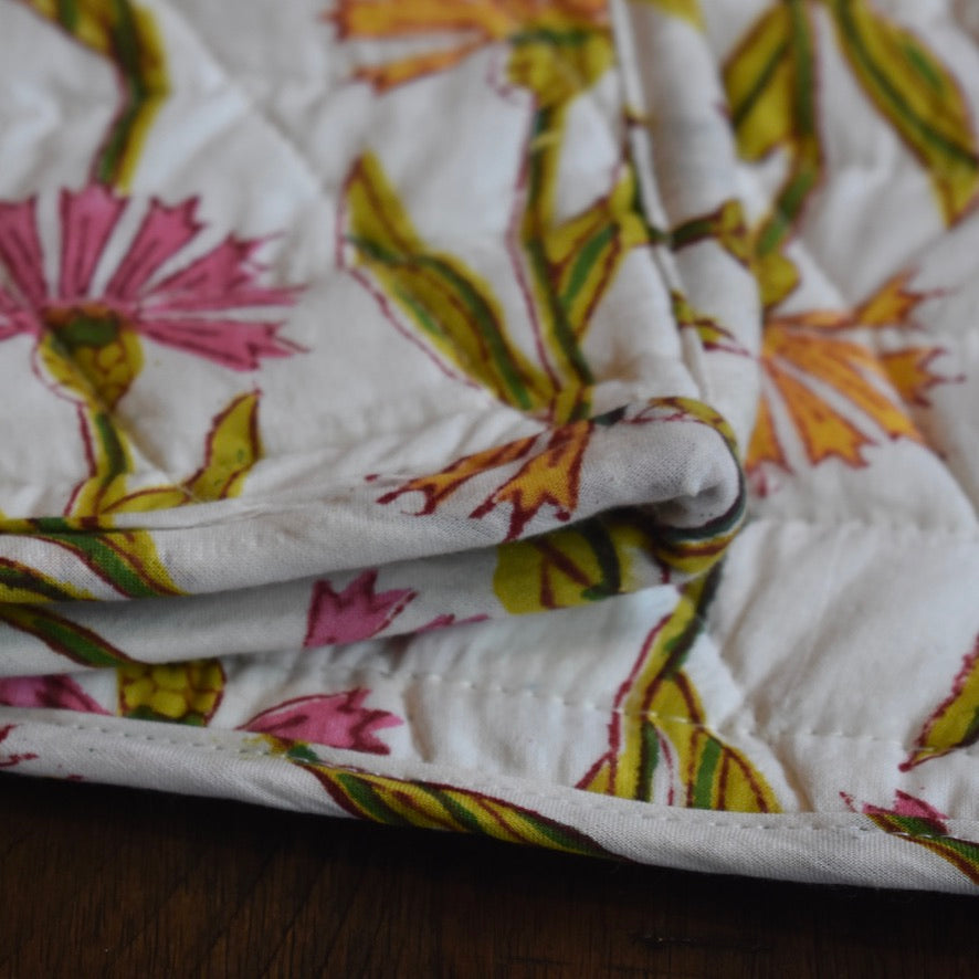 Quilted Block Print Oven Mitt Set