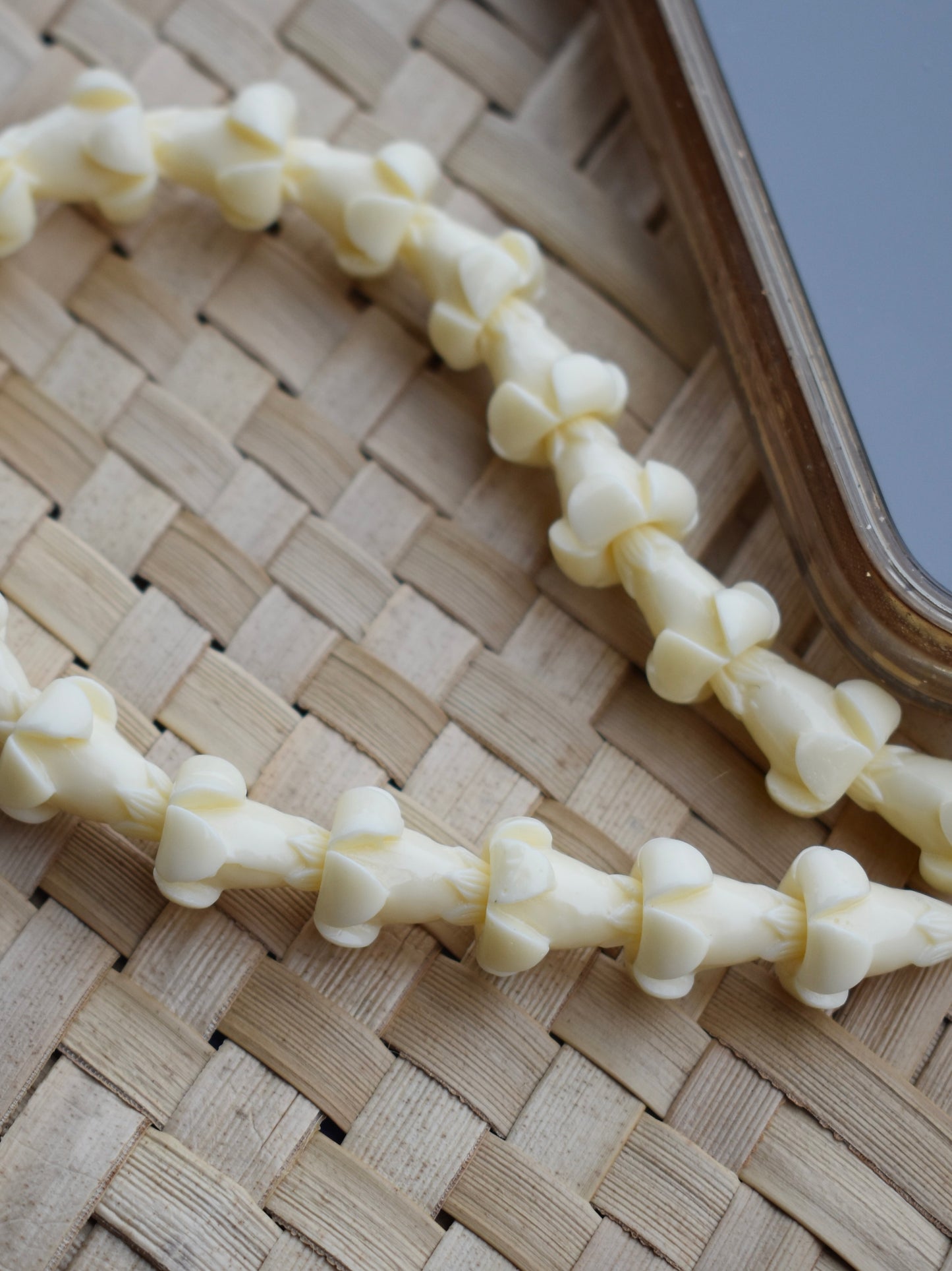 Phone Wristlet/Bag Lei - Puakenikeni