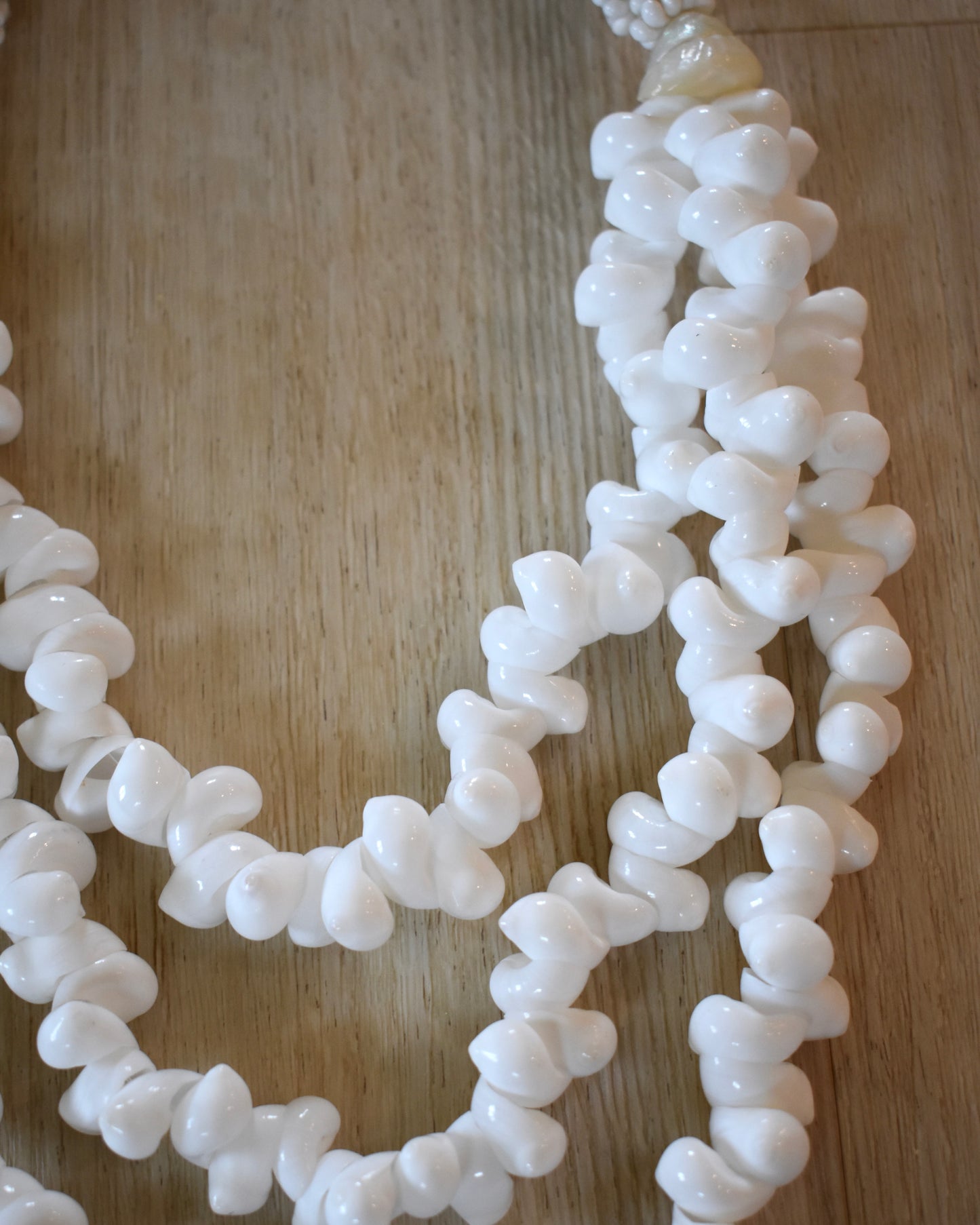 Triple Layered White Bubble Shell Lei