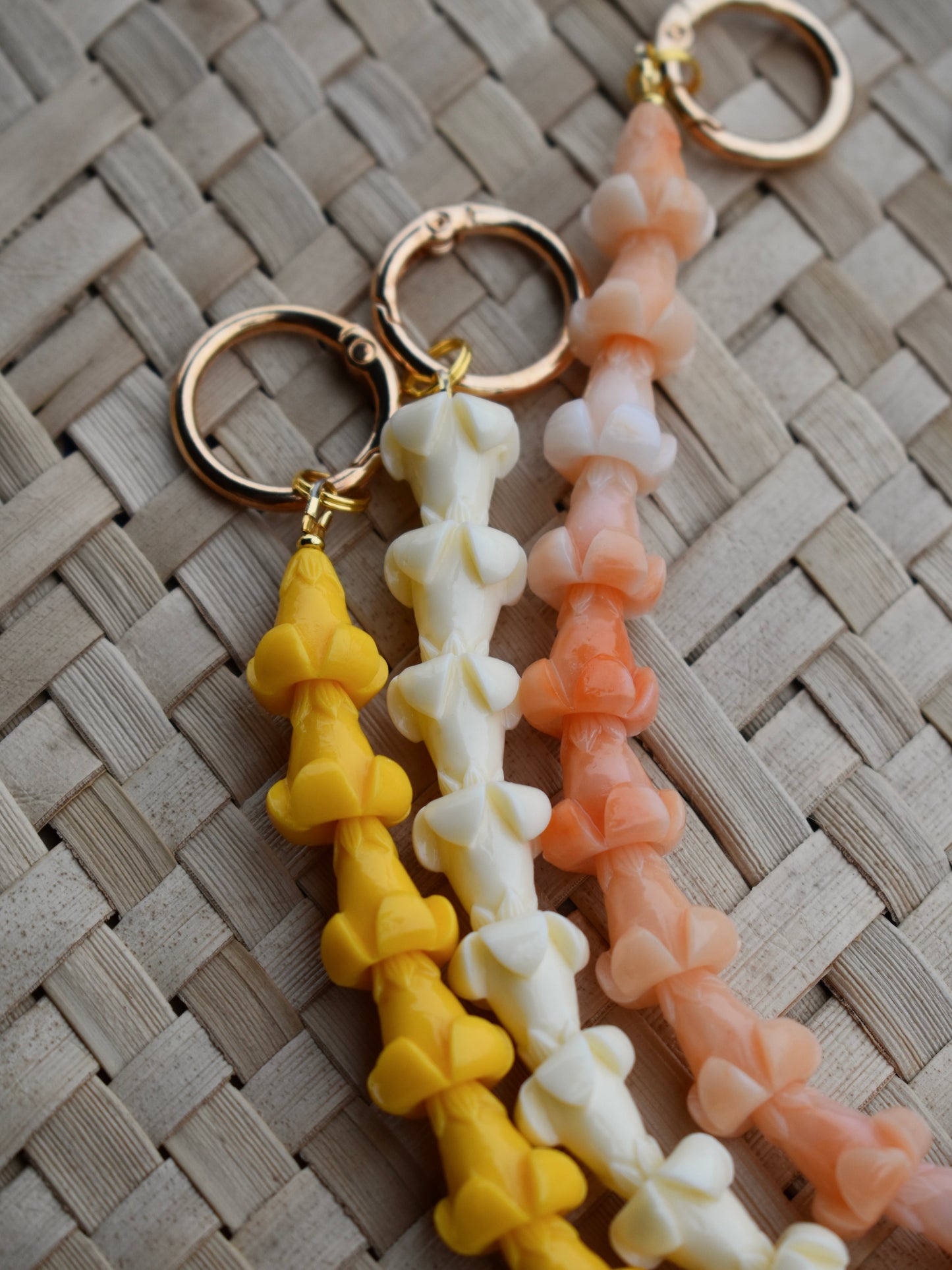 Phone Wristlet/Bag Lei - Puakenikeni