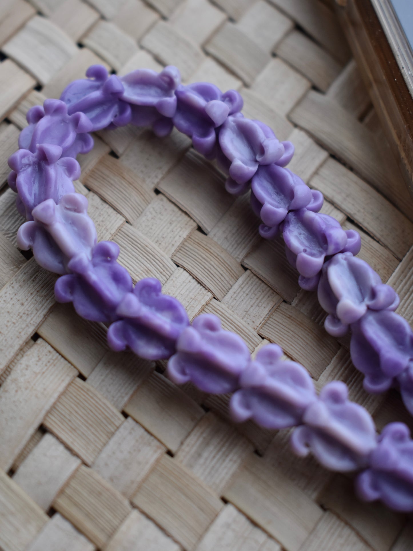 Phone Wristlet/Bag Lei - Crown Flower