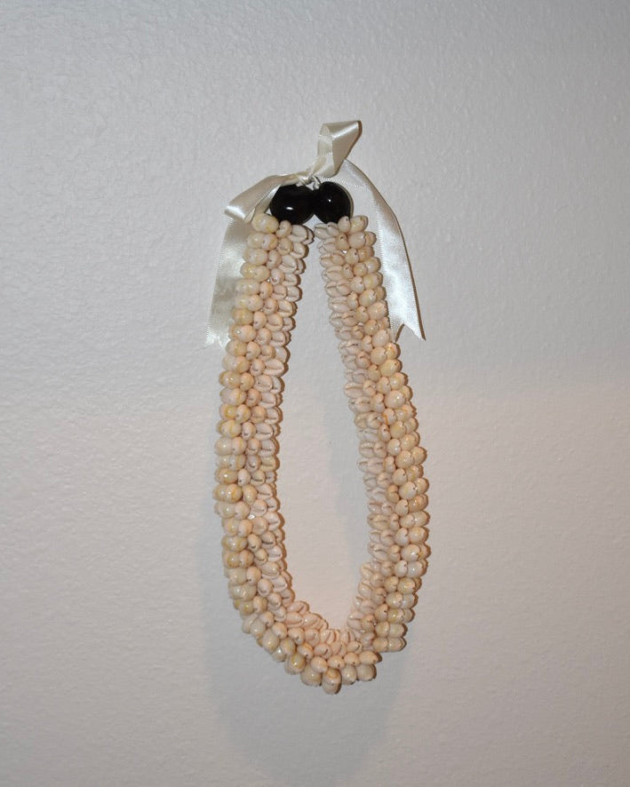 Chunky Cowrie Shell Lei