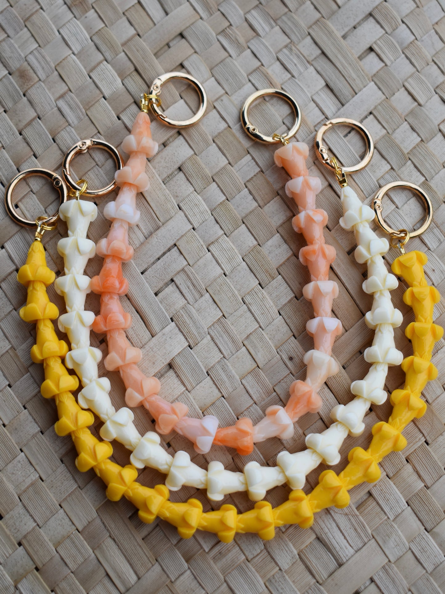 Phone Wristlet/Bag Lei - Puakenikeni