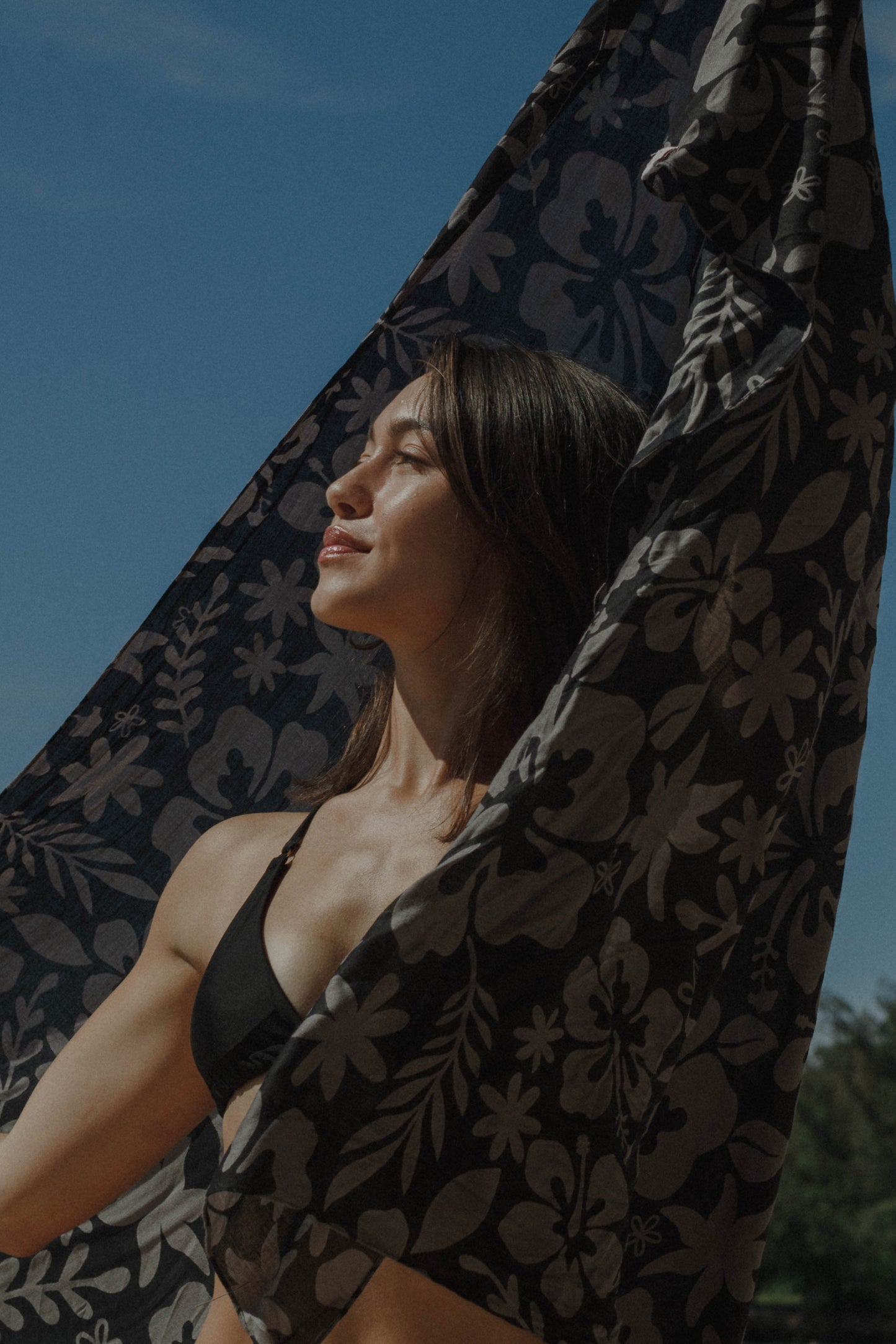 'Ele'ele Floral Pareo